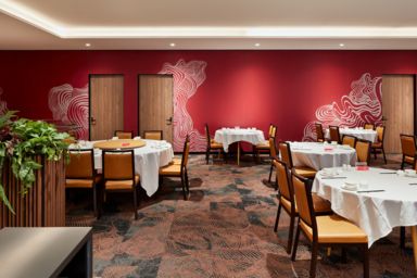 Club Auburn restaurant interior design