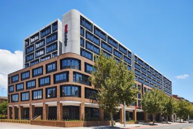 Kensington Unilodge student housing architecture